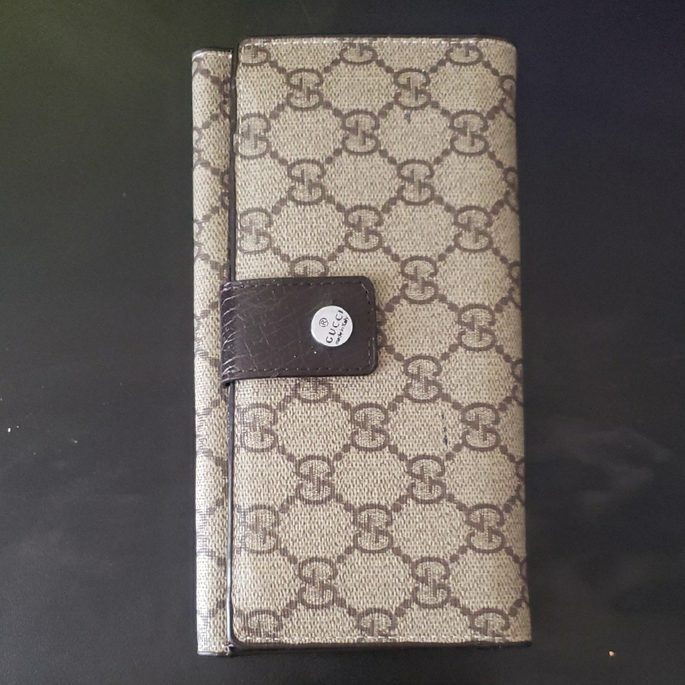 Gucci Beige and Brown Wallet